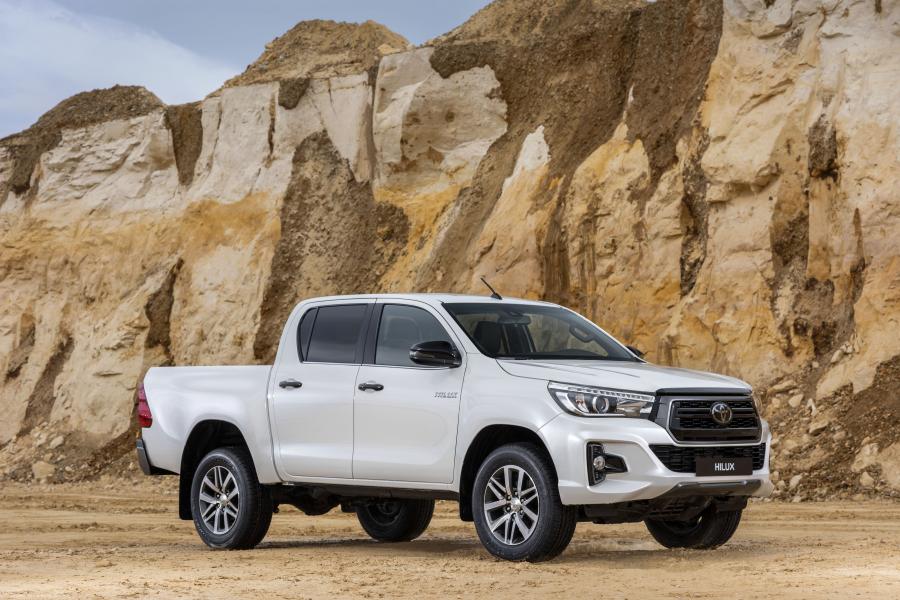  Toyota Hilux Special Edition Double Cab 2019 года  (EU) (фото 6 из 40)